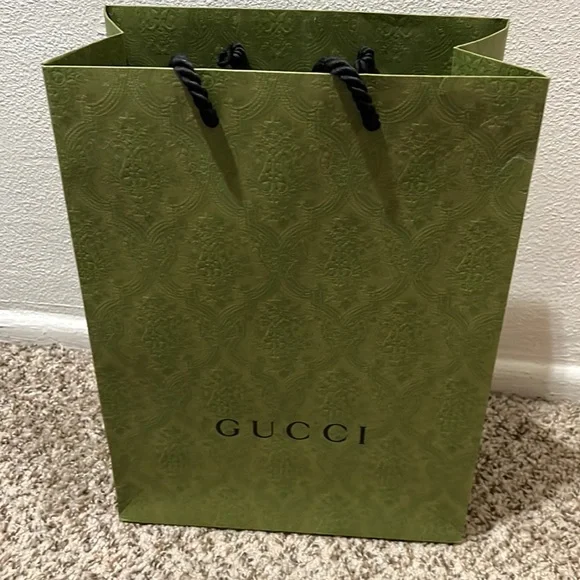 【GUCCI】ITEM W/SH. SUPERMINI LION TRAP◆476433DTDHV GG Marmont mini bag in taupe leather | GUCCI® US
